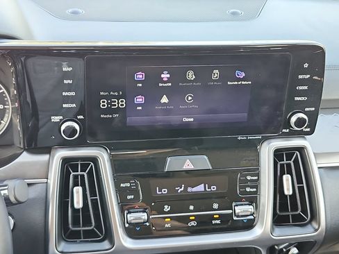 Used 2022 Kia Sorento S FWD image 28