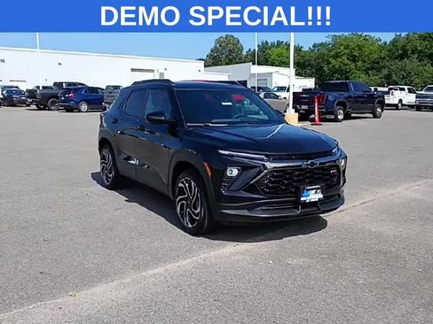 New 2026 Chevrolet TrailBlazer RS w/ Convenience Package AWD/4WD image 2