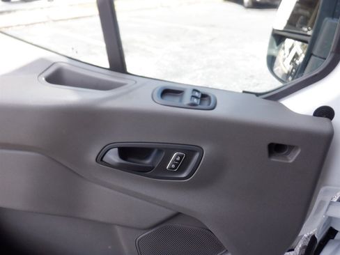 Used 2023 Ford Transit 250 Medium Roof AWD w/ Load Area Protection Package image 19