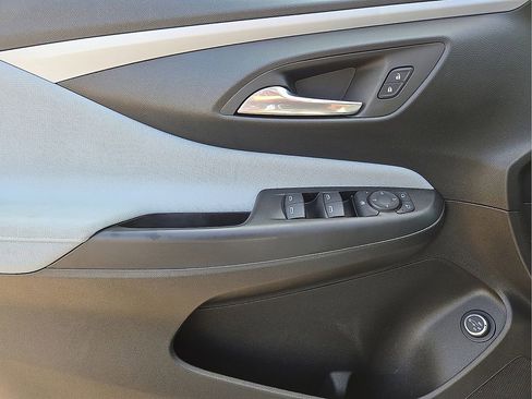 Used 2025 Buick Envista Preferred w/ Convenience II Package image 21