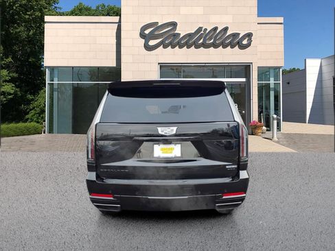 New 2026 Cadillac Escalade Platinum Sport w/ LPO, ONYX Package image 4