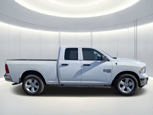 Used 2024 RAM 1500 Classic SLT image 3