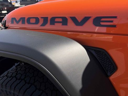 New 2025 Jeep Gladiator Mojave w/ Convenience Group image 31