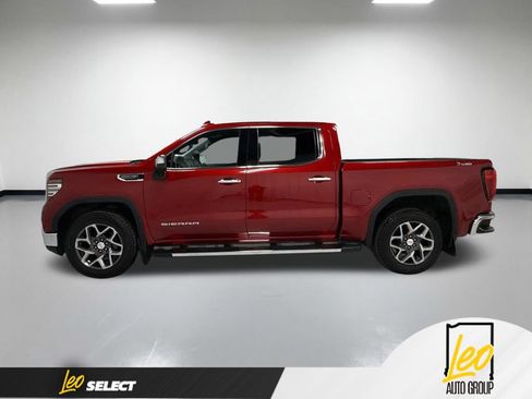 Used 2023 GMC Sierra 1500 SLT w/ SLT Premium Package AWD/4WD image 11