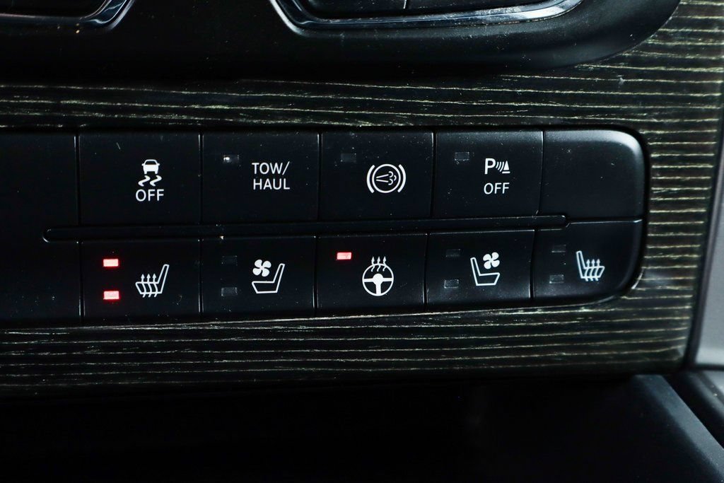 Used 2014 RAM 2500 Limited AWD/4WD image 41