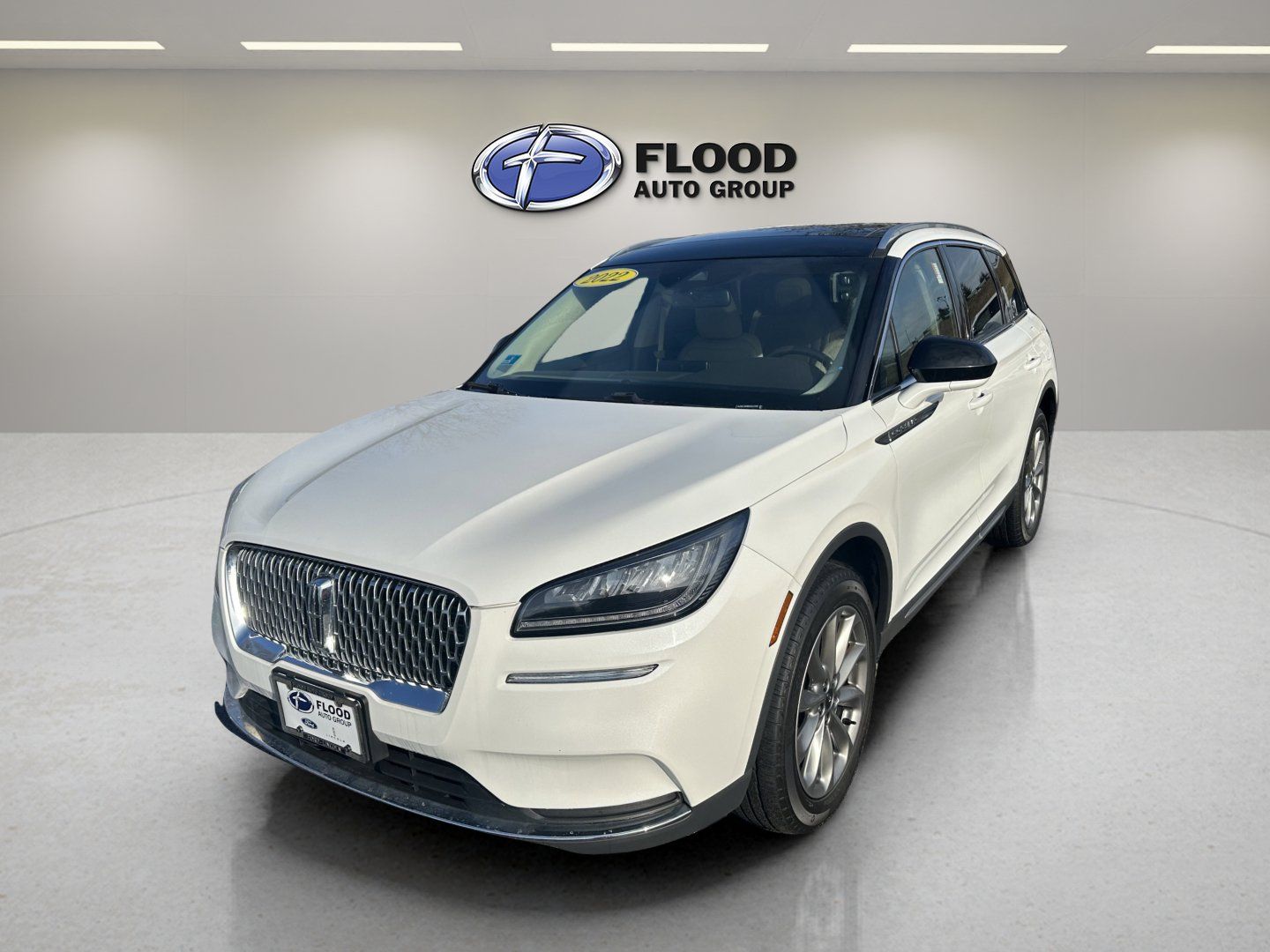 Used 2022 Lincoln Corsair AWD w/ Premium Package image 3