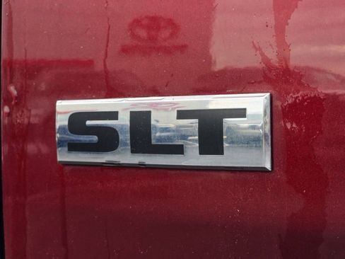 Used 2020 RAM 1500 Classic SLT AWD/4WD image 21