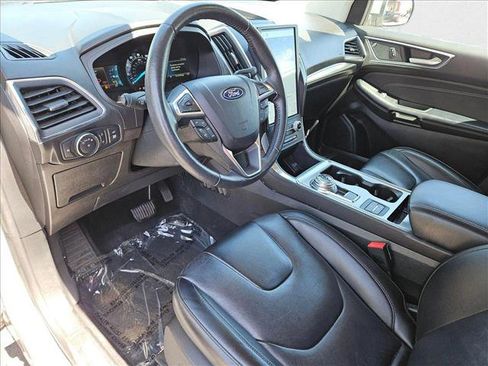 Used 2022 Ford Edge Titanium image 23