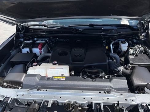 Used 2023 Toyota Tundra Limited w/ TRD Off-Road Package image 20