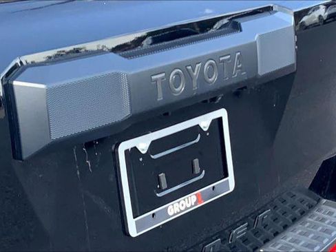 Certified 2025 Toyota 4Runner SR5 AWD/4WD image 31