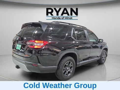 Certified 2023 Honda Pilot TrailSport image 10