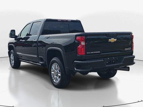 Used 2024 Chevrolet Silverado 2500 High Country w/ Technology Package AWD/4WD image 5