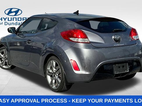 Used 2017 Hyundai Veloster Value Edition FWD image 5