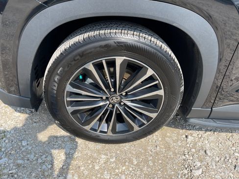 Used 2024 Toyota Grand Highlander AWD Hybrid image 34