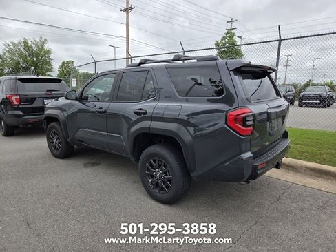 Used 2025 Toyota 4Runner SR5 AWD/4WD image 8