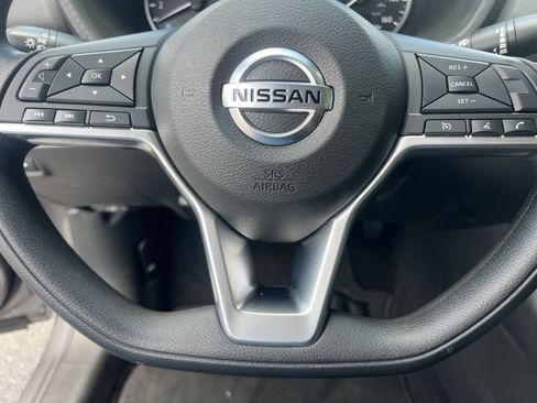 Used 2023 Nissan Sentra S FWD image 9
