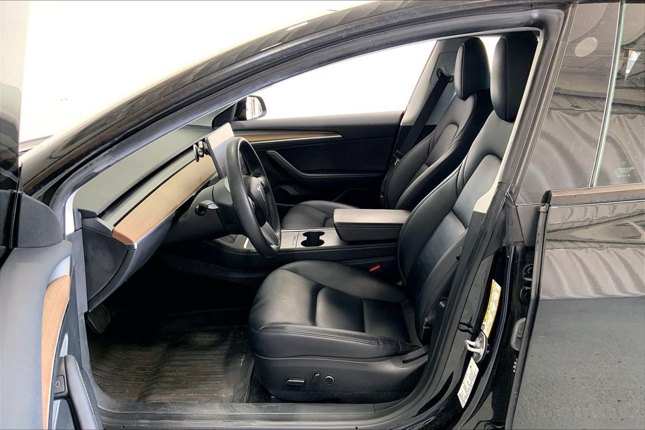 Used 2023 Tesla Model 3 Standard Range RWD image 15