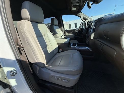 Used 2021 Chevrolet Silverado 3500 LTZ w/ LTZ Premium Package image 13