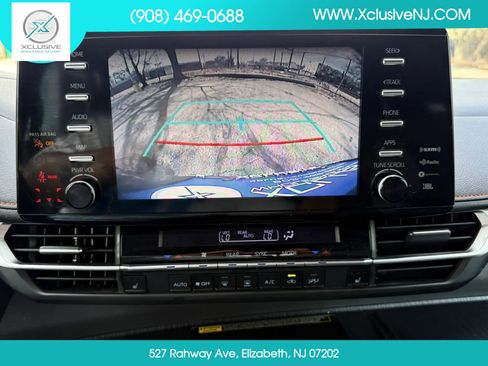 Used 2021 Toyota Sienna XSE w/ XSE Plus Package AWD/4WD image 15