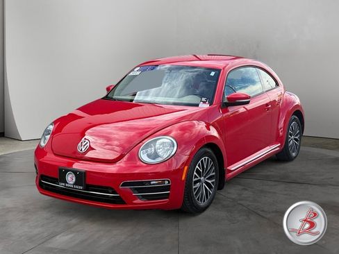 Used 2017 Volkswagen Beetle 1.8T SE image 3