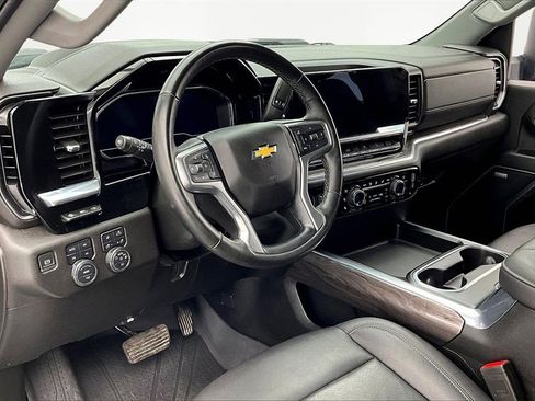 Used 2024 Chevrolet Silverado 2500 LTZ w/ LTZ Convenience Package image 14