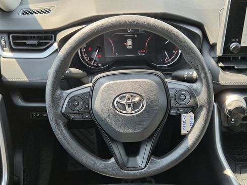 Used 2025 Toyota RAV4 LE FWD image 15