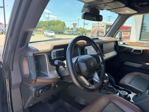Used 2023 Ford Bronco Outer Banks AWD/4WD image 4