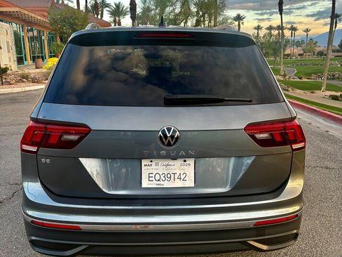 Used 2024 Volkswagen Tiguan SE image 3