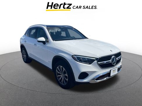 Used 2024 Mercedes-Benz GLC 300 image 1