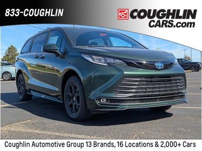 New 2025 Toyota Sienna XLE Woodland Edition