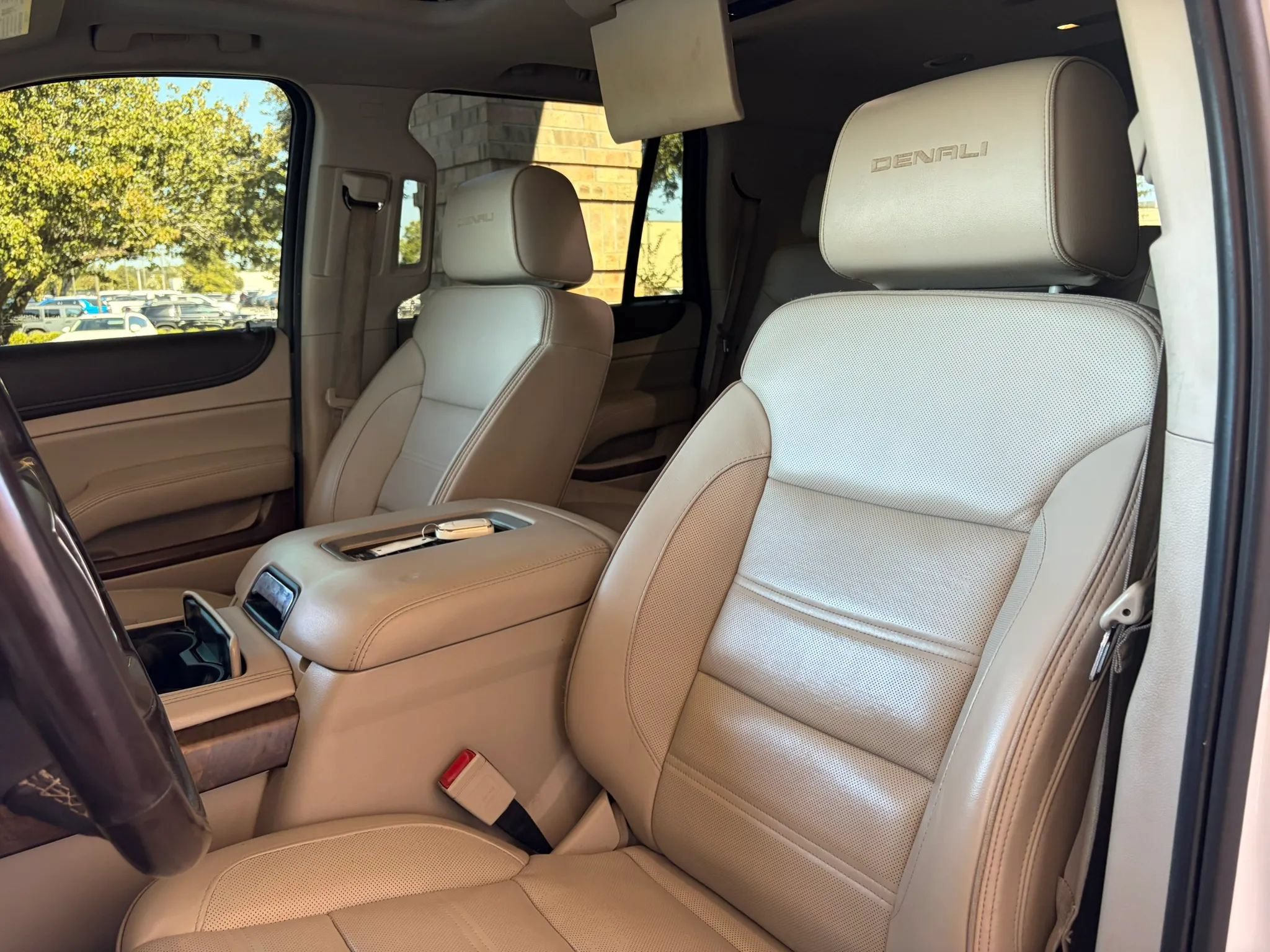 Used 2019 GMC Yukon Denali w/ Denali Ultimate Package RWD image 10