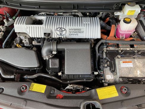 Used 2011 Toyota Prius Three w/ Navigation Pkg FWD image 9