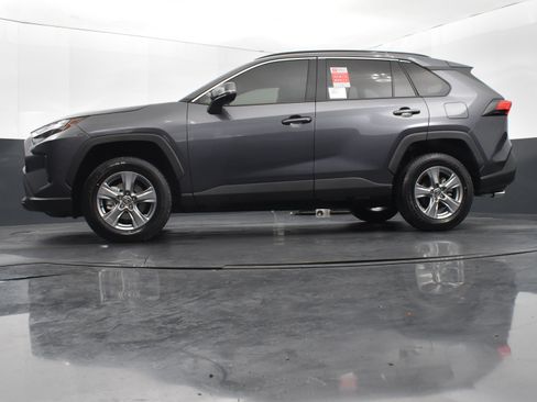 Used 2025 Toyota RAV4 XLE w/ Convenience Package image 37