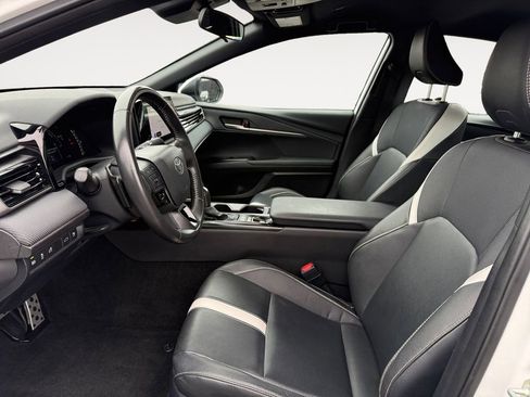 Certified 2025 Toyota Camry SE image 9