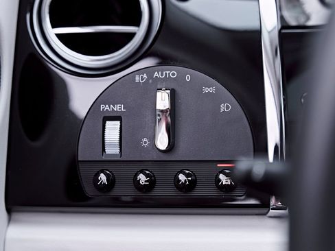 Used 2014 Rolls-Royce Wraith RWD image 71