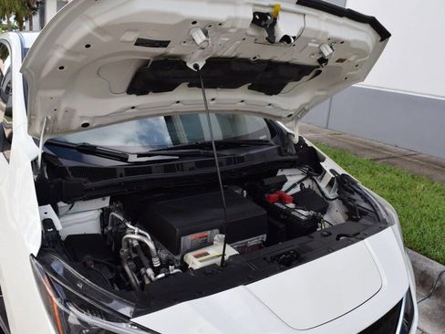 Used 2022 Nissan Leaf SV image 90