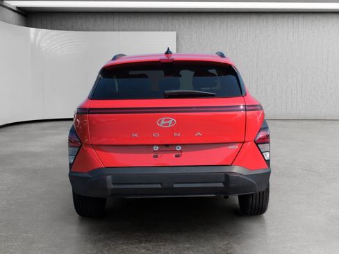 Used 2024 Hyundai Kona SEL AWD/4WD image 6