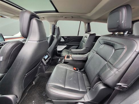 Used 2024 Lincoln Aviator Reserve w/ Equipment Group 201A image 19