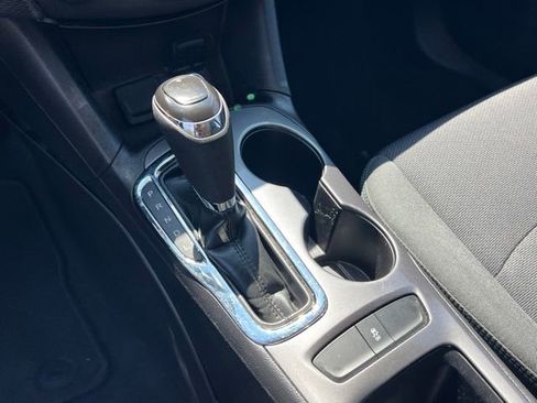 Used 2017 Chevrolet Cruze LT FWD image 19