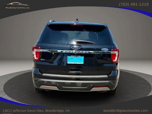Used 2019 Ford Explorer XLT FWD image 5