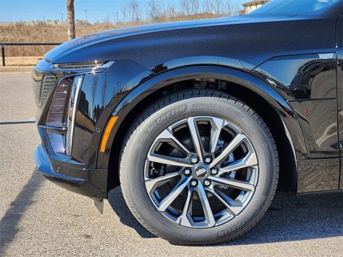 New 2025 Cadillac Lyriq Sport image 8