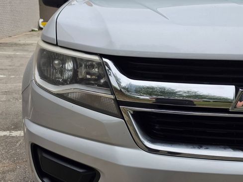 Used 2018 Chevrolet Colorado W/T RWD image 12