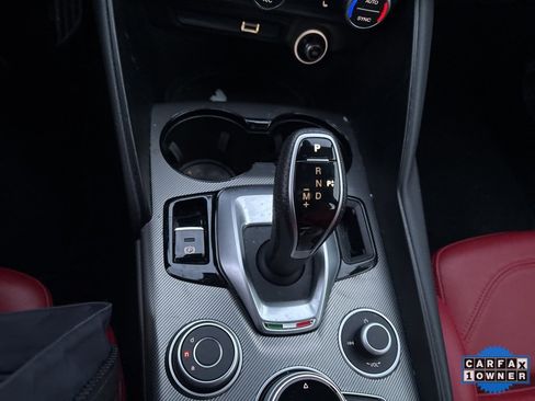 Used 2024 Alfa Romeo Giulia Veloce image 13