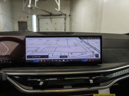 Used 2026 BMW X5 xDrive50e w/ Executive Package image 17