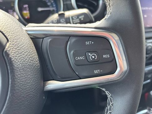 Used 2023 Jeep Wrangler Unlimited Sahara AWD/4WD image 31