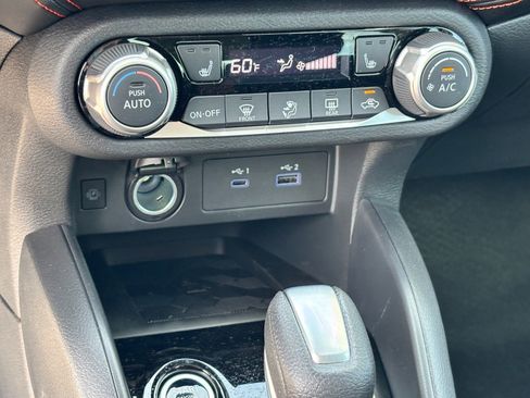 New 2025 Nissan Versa SR w/ Trunk Package image 26