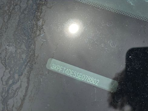 Used 2025 Kia K4 LXS image 31