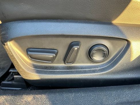 Certified 2023 Toyota Camry SE FWD image 17
