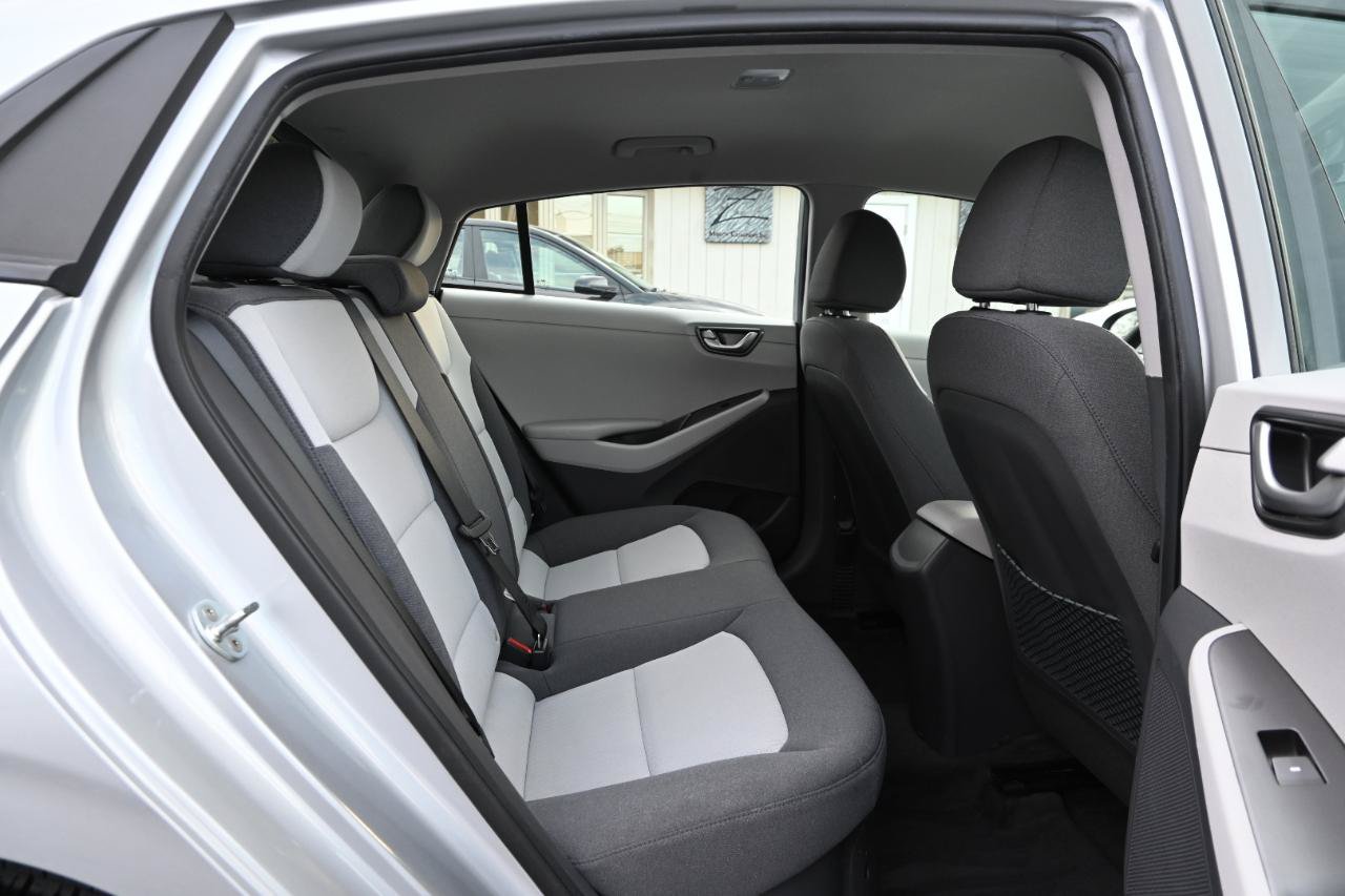 Used 2020 Hyundai Ioniq Blue FWD image 32
