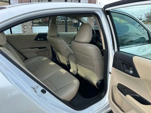 Used 2014 Honda Accord LX image 26